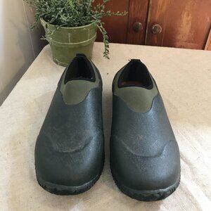 Habitat green & black ankle garden shoes size 9